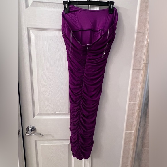 Fashion Nova purple strapless dress - Picture 4 of 5